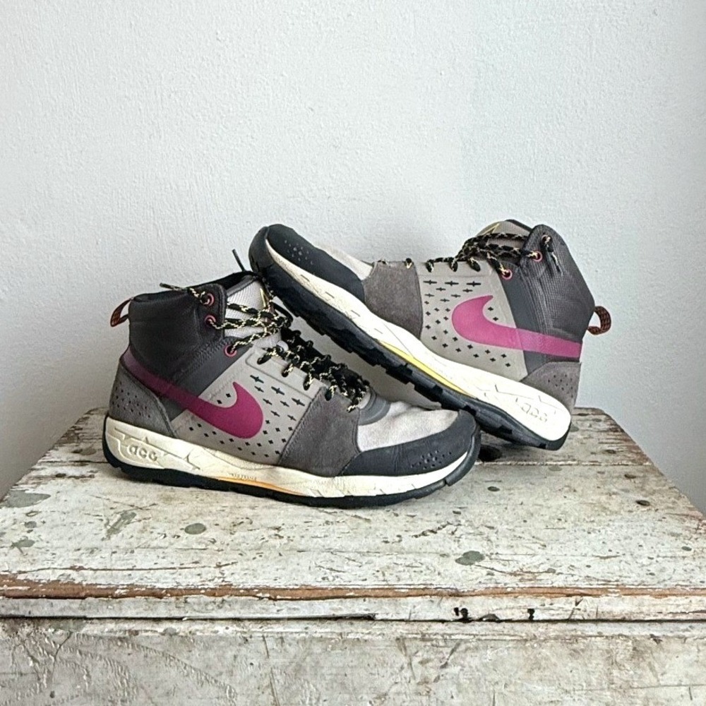 Rare Nike ACG Air Alder Mid Hiking Boots Grey Pink Brown 599660-060 Men's 11
